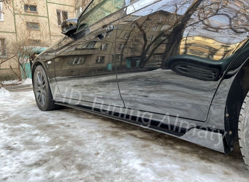 Накладки на пороги Infiniti G35