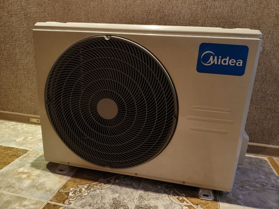 Продам кондиционер Midea