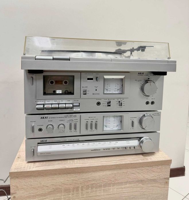 Ретро аудио сет AKAI - усилвател, тунер, Дек , Грамофон  и колони