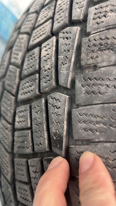 Зимные шины сред 25,55,17