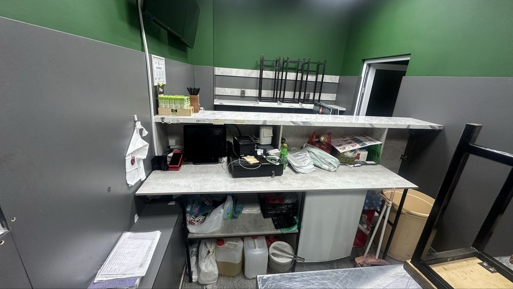 Продаётся готовая точка фастфуда.