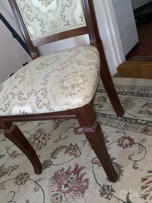 Продам 10 стульев