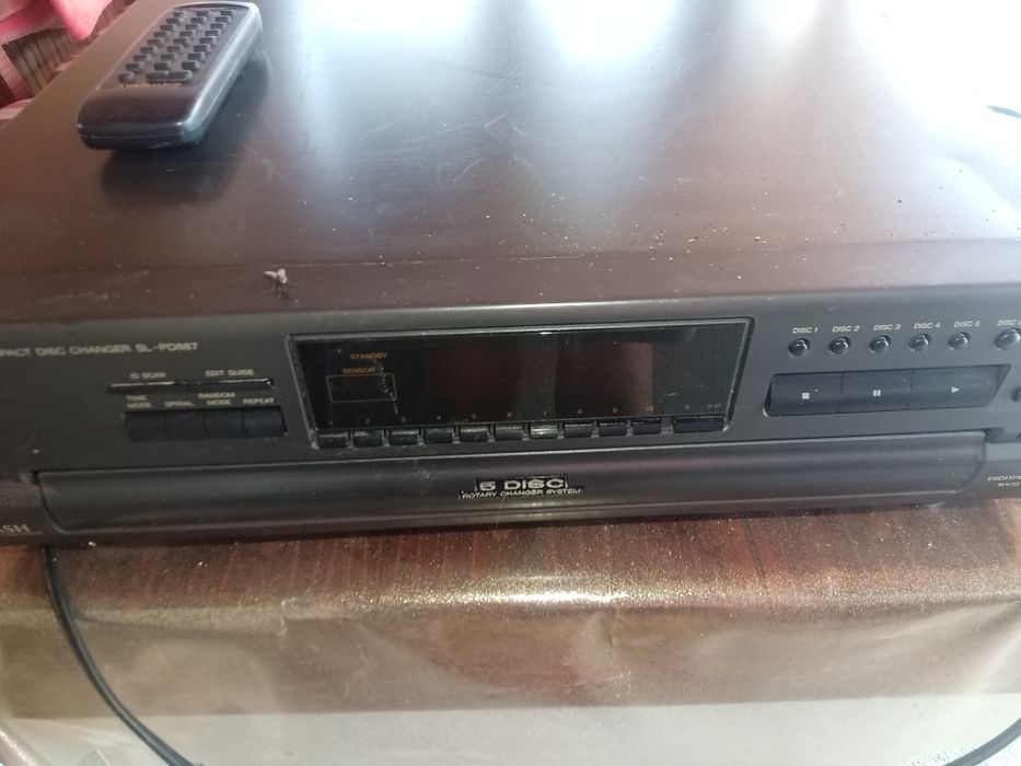 Усилвател, радио,грамофон,CD плейър, магнетофон, видео VHS