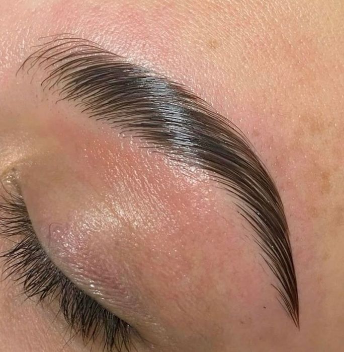 Laminare gene si sprancene + corectie si stilizare sprancene