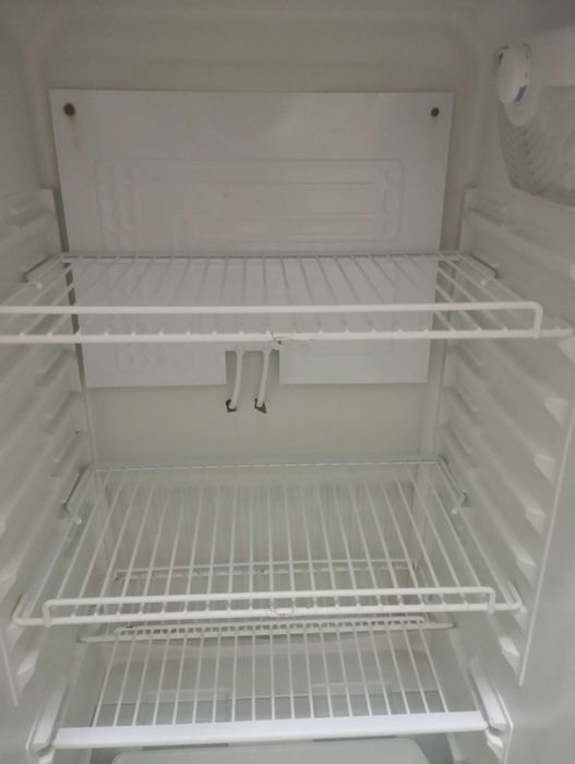 Xolodilnik VESTEL 317letrlik. faqat mator qo'ydirish kerak!
