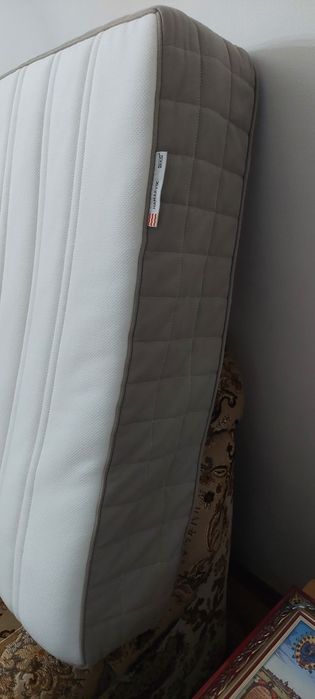 Матрак IKEA 90х200 средно твърд