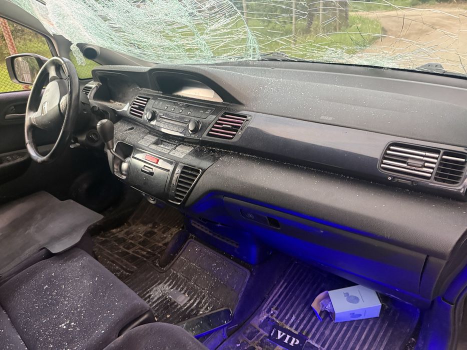 Хонда ФР-В  ФРВ 2,2д 140кс на части/Honda FR-V 2,2 140ks na chasti