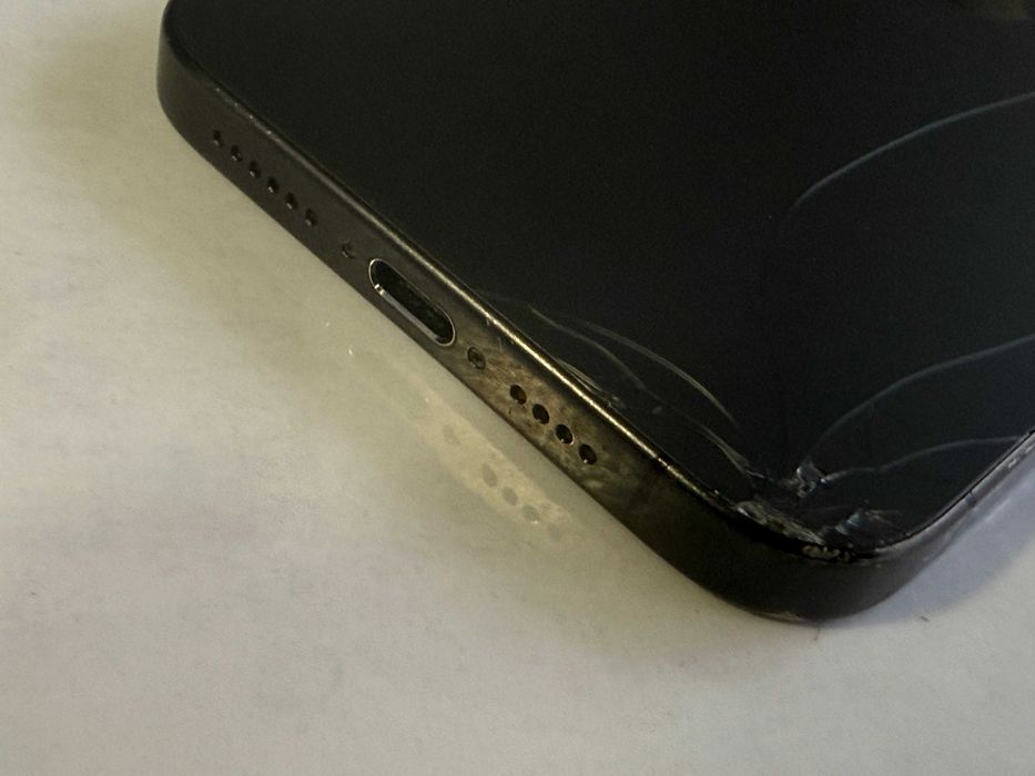 iPhone 15 Pro Max 256gb фабрично отключен