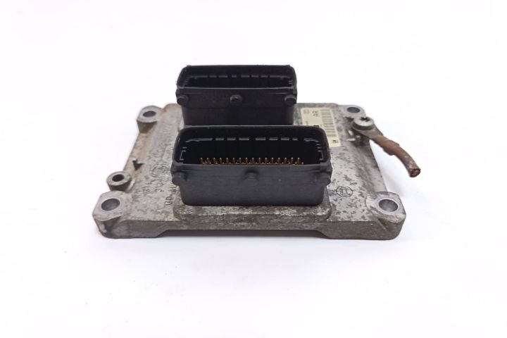 Calculator motor 1.0 B 0261207421 Opel Corsa C