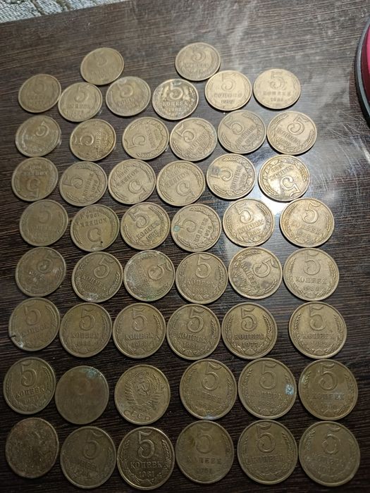 Продам монеты разные