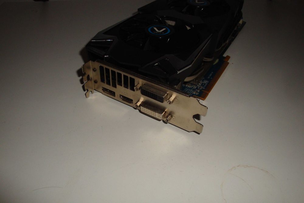 Placa video ati radeon sapphire v-x hd7950 3gb ddr5 vintage colectie
