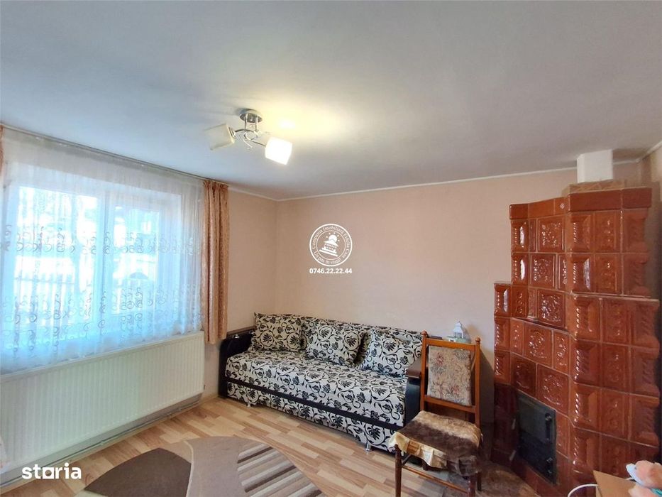 3 case + 808mp teren - Letcani,Iasi