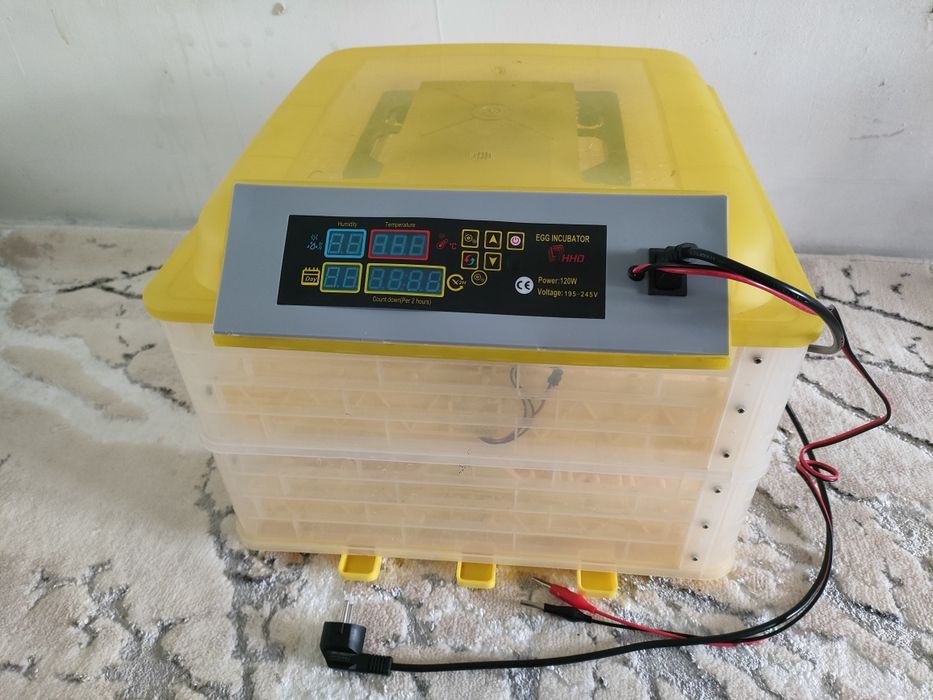 Inkubator sotiladi