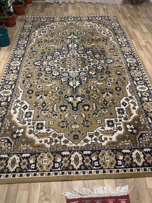 Ковер ковры в отличном состоянии