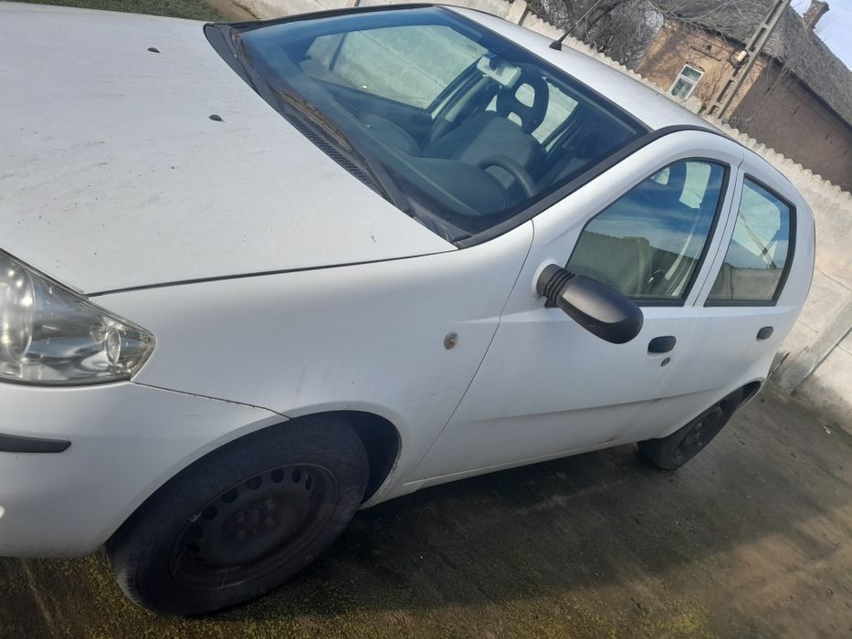 Fiat punto .....