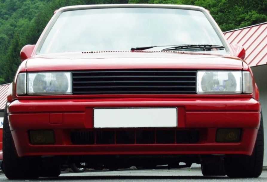 Решетка VW POLO 2 Поло 1990-1994 без емблема спортна тунинг черна