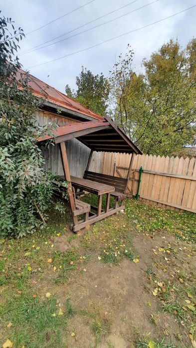 Беседка, удобная и красивая.