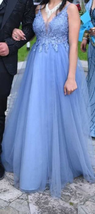 Официални рокли носени няколко часа