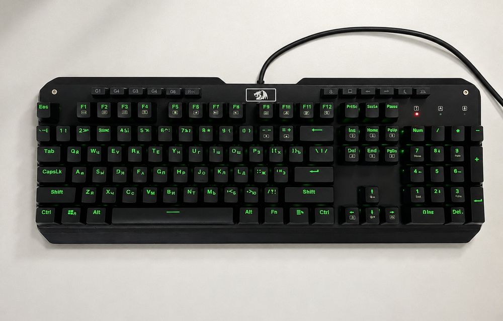 Redragon Dark Avenger — механическая клавиатура, отличное состояние