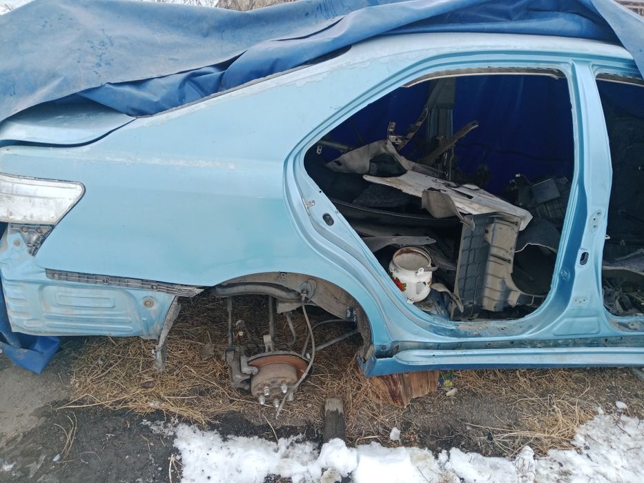 Задний правый крыло и дверь