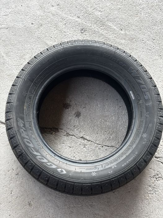 В ниличии комплект зимних шин 175/65R14