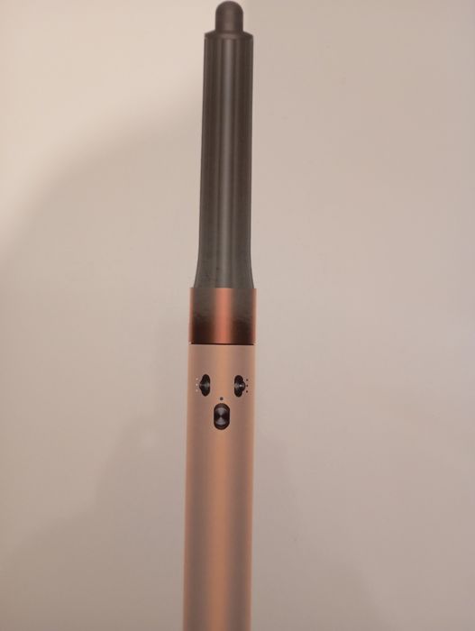 Продаю dyson  новый не бу