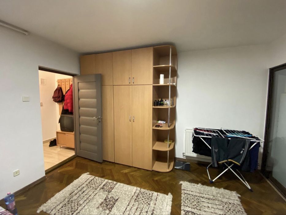 Inchiriez garsoniera Aleea Carpati