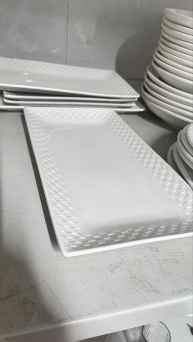 Сервировочный набор для стола и посуды