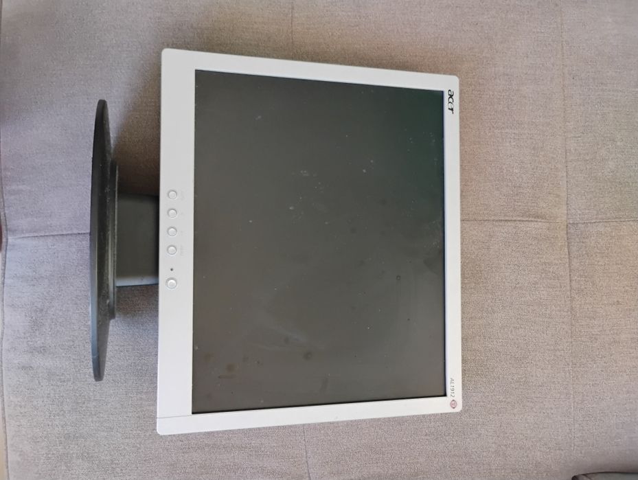 Монитор Aser 19 "