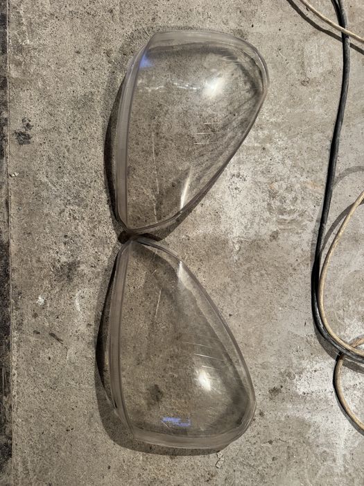 Стекло для фар Приора 2