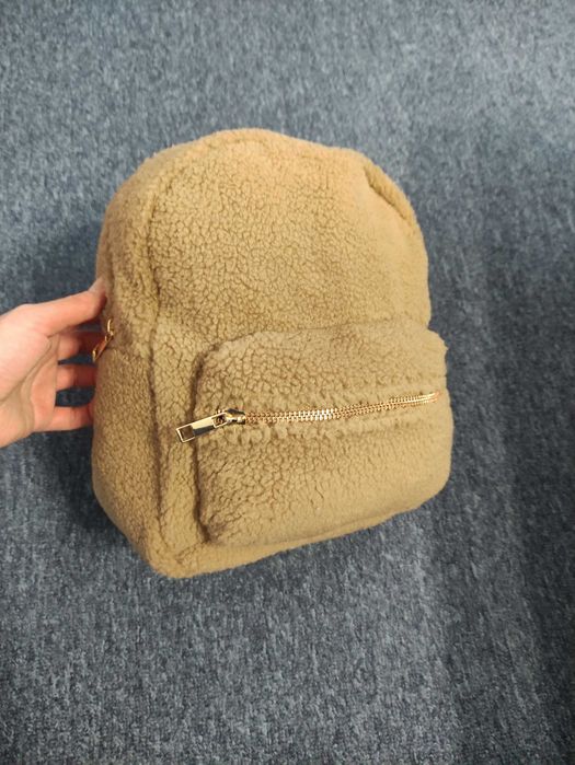 Дамска чанта Sinsay, малка дамска раница, нова, бежова раница