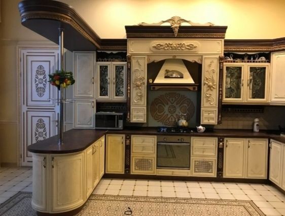 Продам кухонный гарнитур. Т