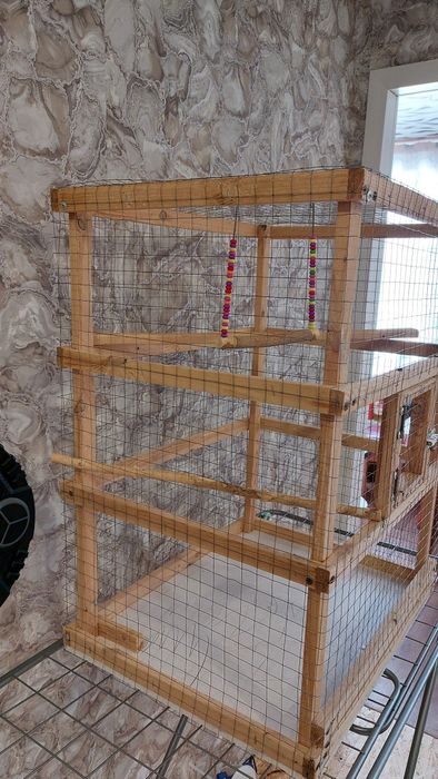 Клетка б/у для попугаев