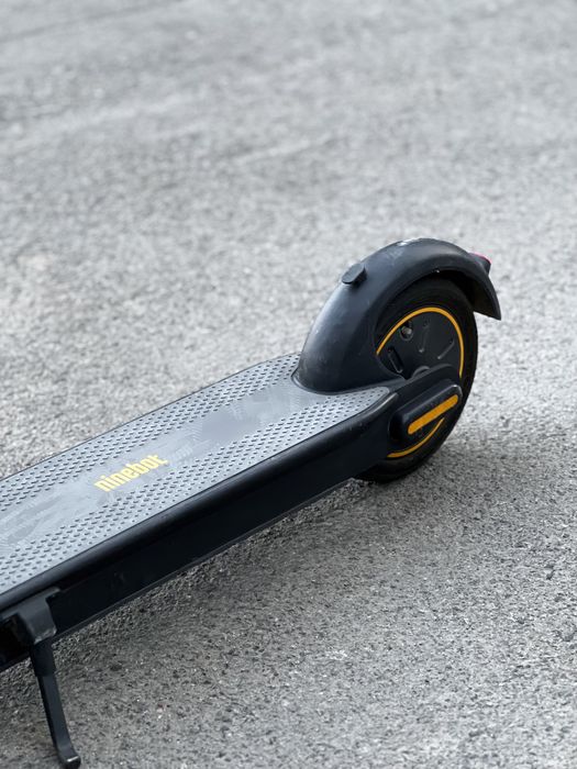 Самокат NineBot KickScooter Max