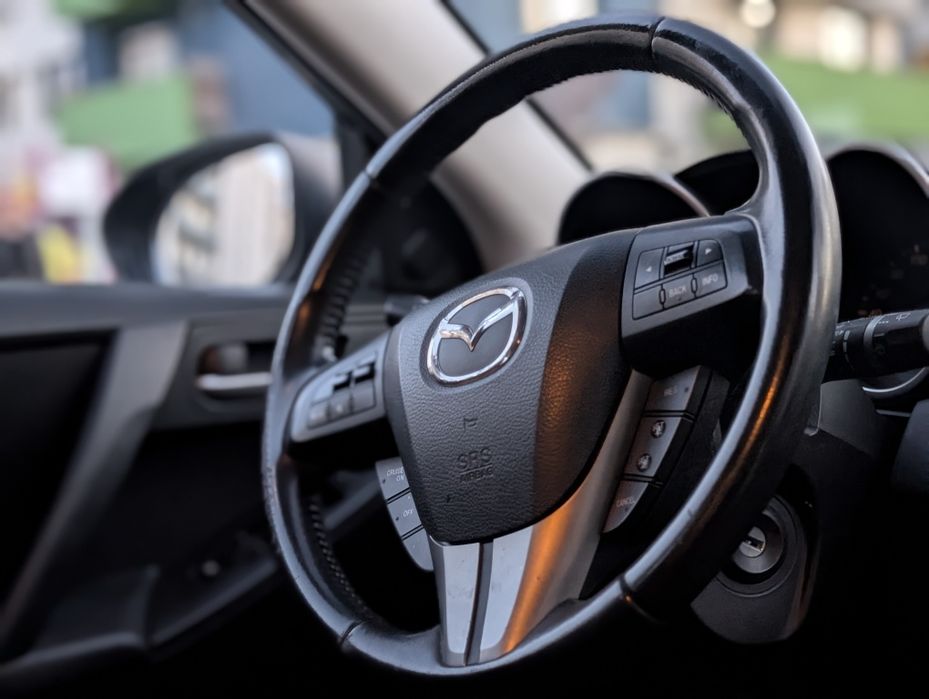 MAZDA 3 2010 — imagine 5
