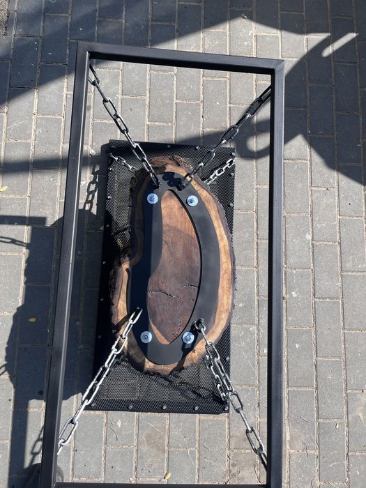 Masa levitationala stil indistrial, lemn nuc cu lanturi