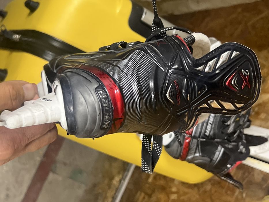 Продам коньки детские Bauer, размер 12.