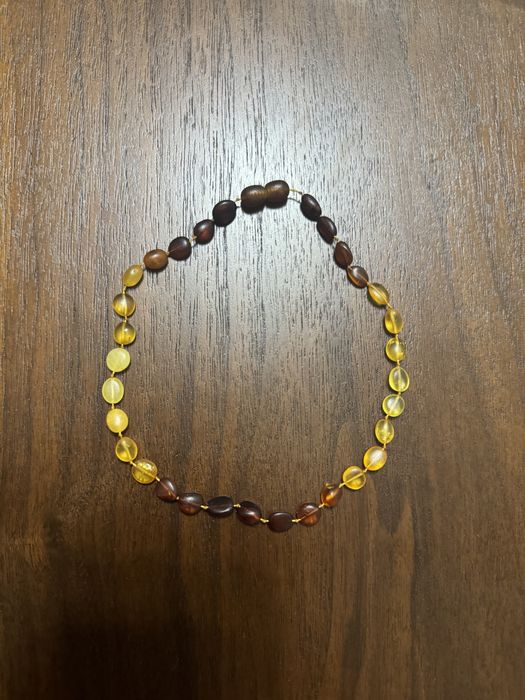 Продам янтарные бусы