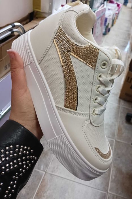 Нови дамски маратонки