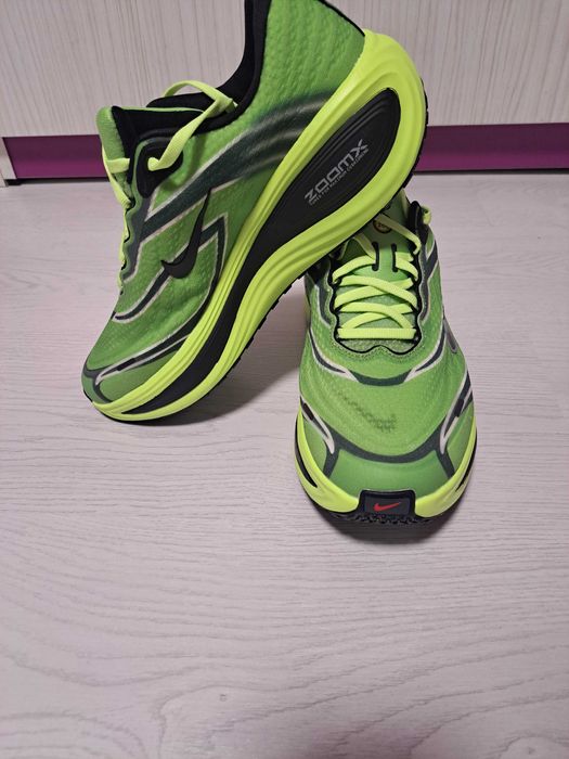 Мъжки маратонки   Nike Vomero Plus Ekiden Pack Volt