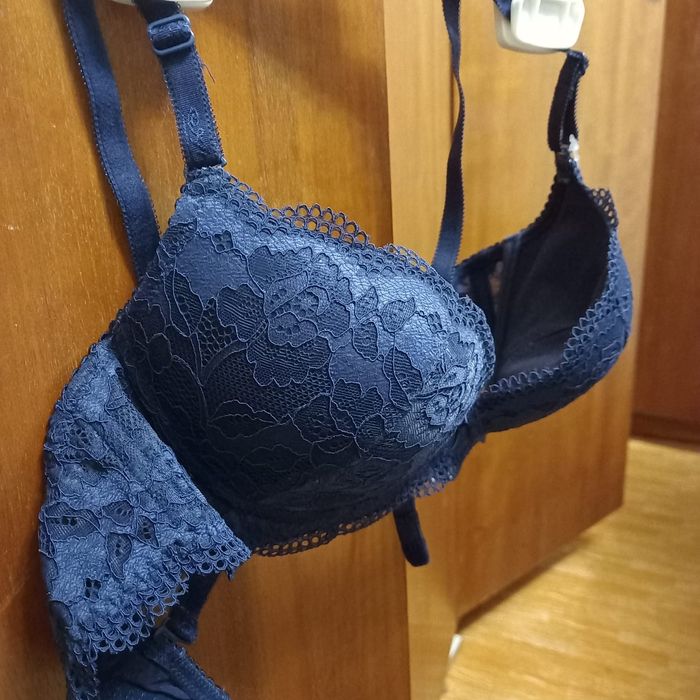 Продам бюстгальтер лифчик