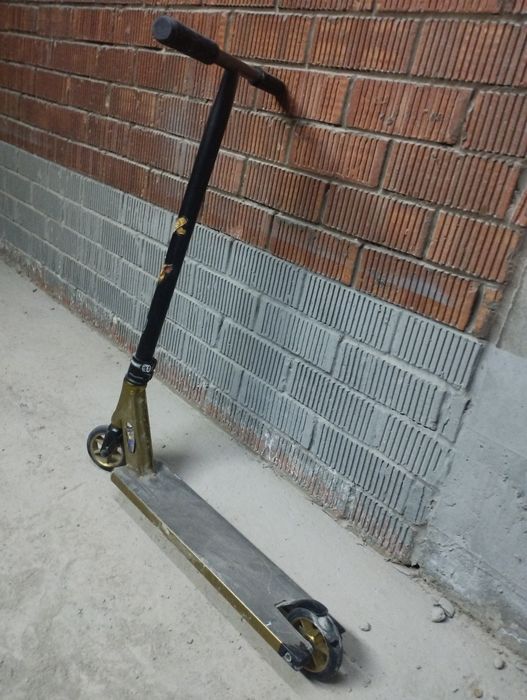 Самокат трюковый