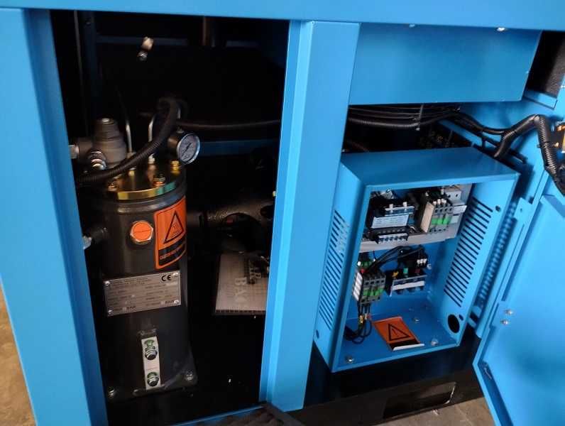 Compresor cu surub / 7.5kW / 800-1200 l/min  si cu viteza variabila