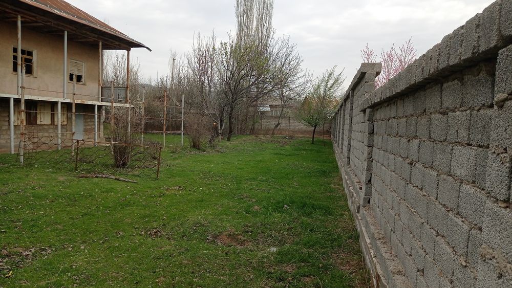 Дача Ховли Бустонлик (Bostonliq)  янги Чарвок да жойлашган