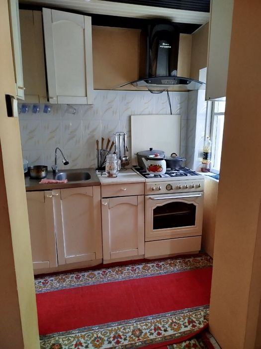 Продаётся дом 4 сотка 3 комнату + кухня