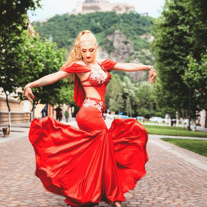 Dansatoare  orientala evenimente majorat