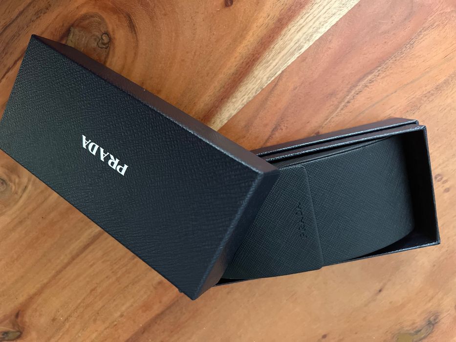 Слънчеви очила Прада Prada