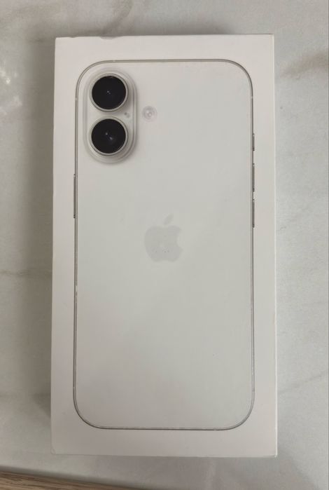 IPhone 16 белый 256GB