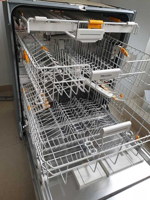Inox Miele Auto Open QuickPower Wash Съдомиялна - Частично Вграждане