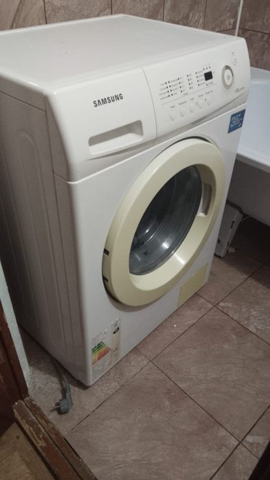Продам стиральную машину